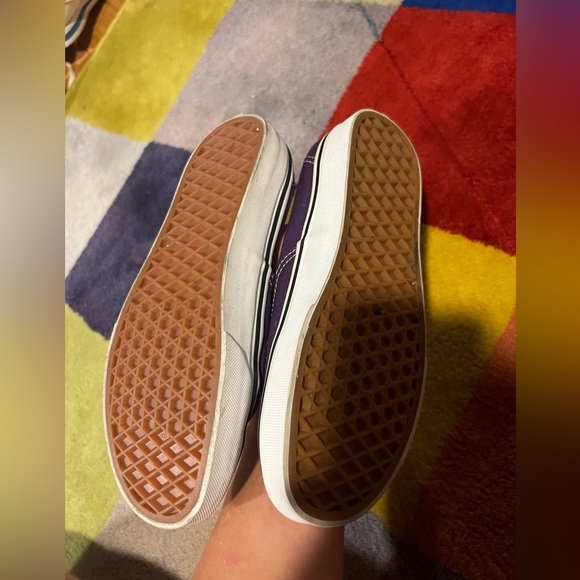 Purple/Eggplant basic classic Vans size 7 - Picture 2 of 3